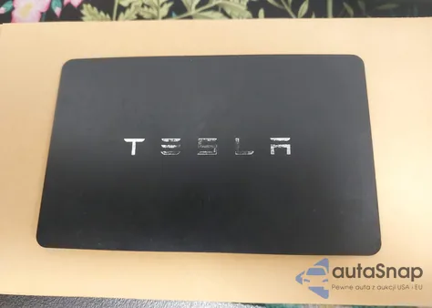 2022 Tesla Model Y Performance Dual Motor All-Wheel Drive z USA, uszkodzony, nr VIN 7SAYGDEFXNF539434